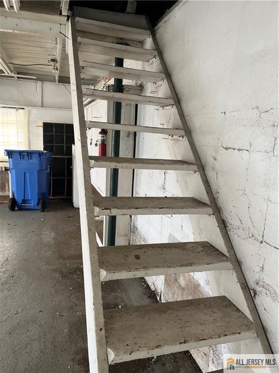 Building Photo - 102 Prentice Ave