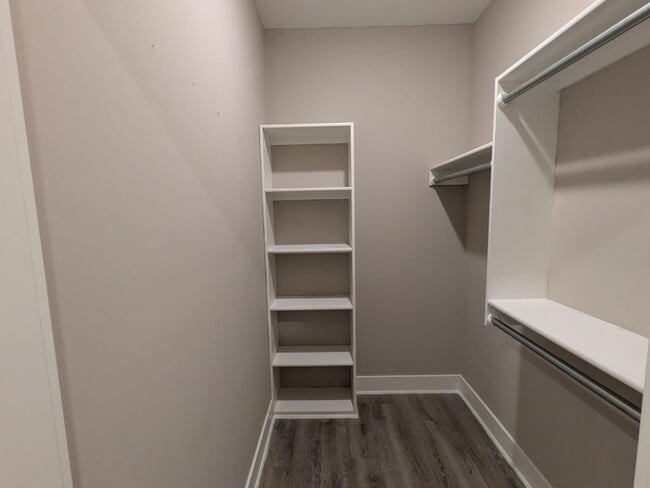 Building Photo - 5224 N Cypress St