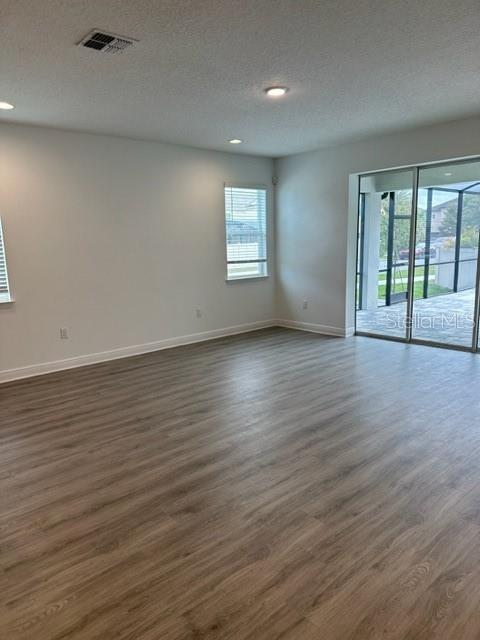 Building Photo - 14803 Milfoil Ave