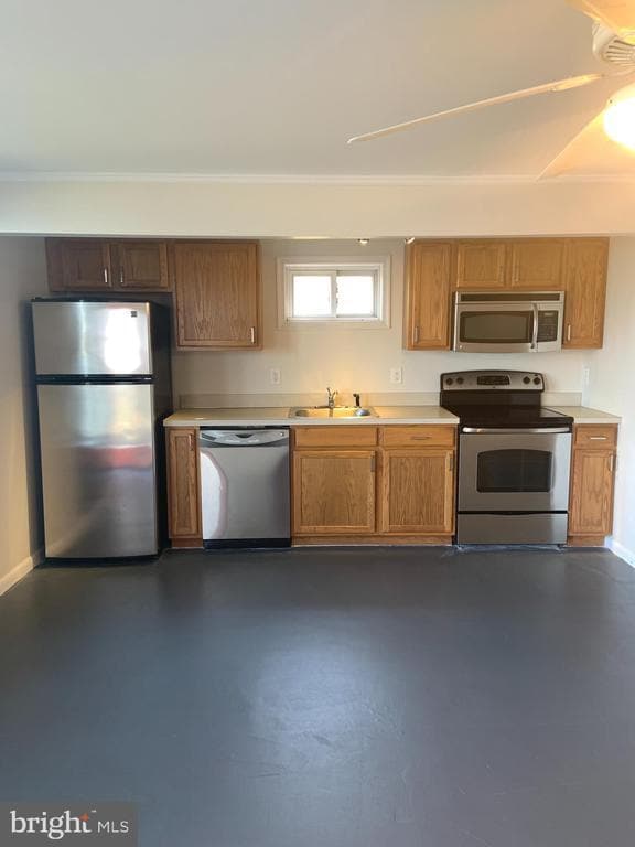 Building Photo - 1072 River Bay Rd