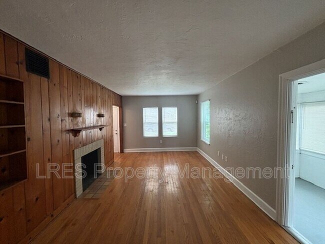 Building Photo - 1523 E Concord St