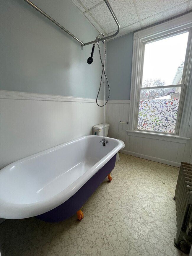 Building Photo - 78-80 Holbrook St