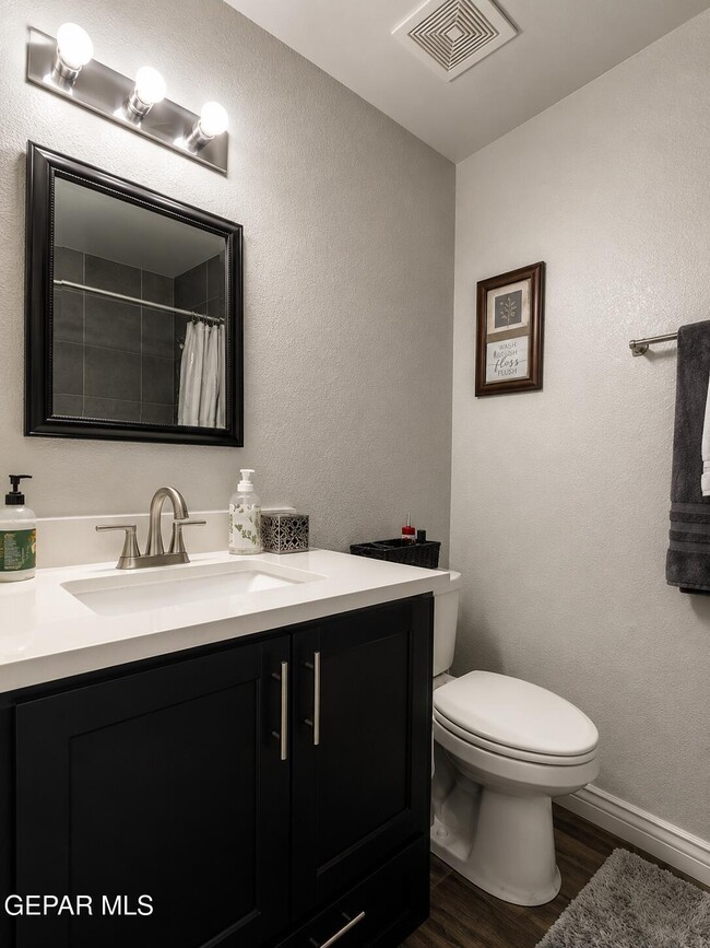 Building Photo - 836 Sunset Park Dr