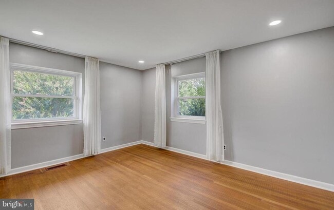 Building Photo - 11 Providence Rd