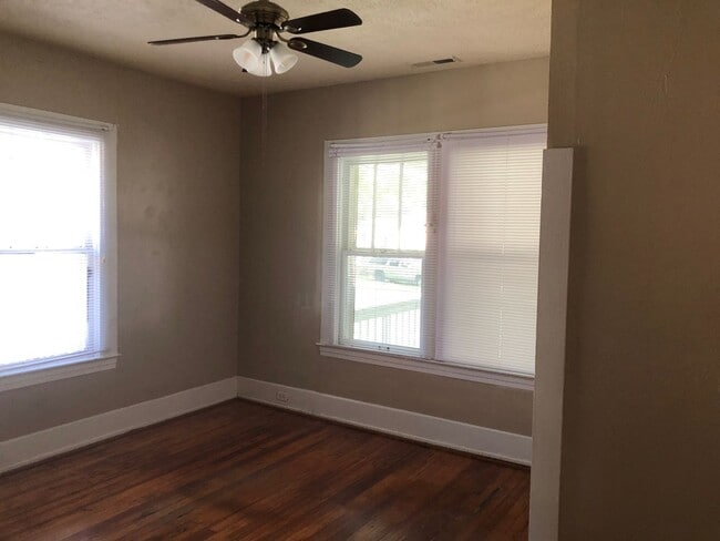 Building Photo - 1003 Peachtree St