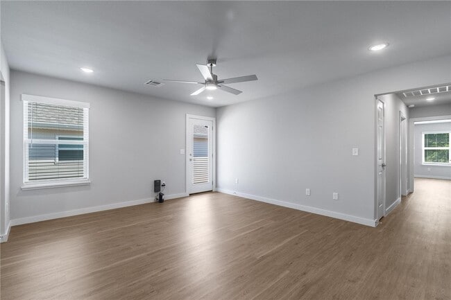 Building Photo - 6300 NW Kathleen St