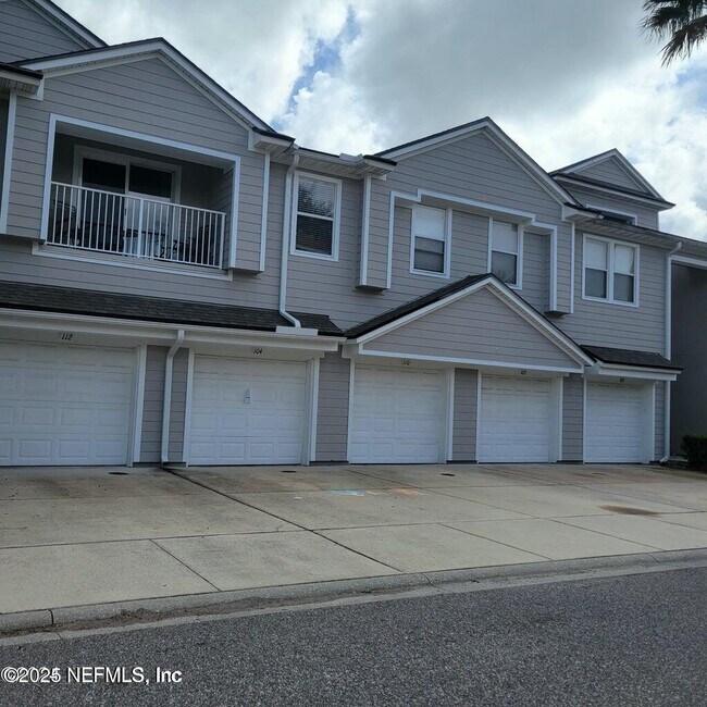 Building Photo - 7053 Snowy Canyon Dr