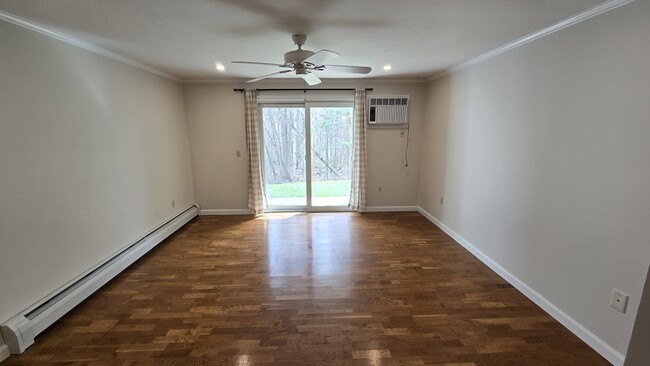 Building Photo - 5 Timberwood Dr