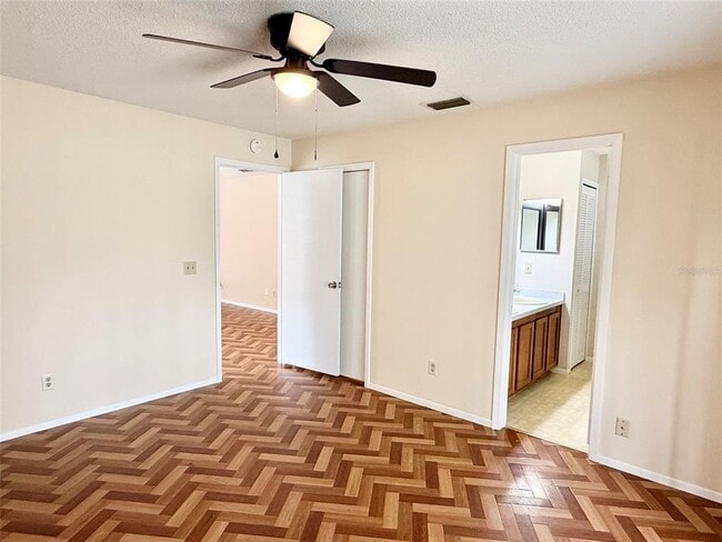 Building Photo - 1215 Creekbottom Cir
