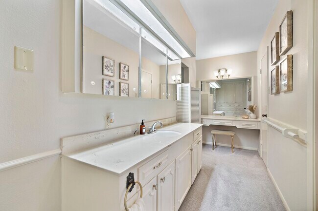 Building Photo - 4912 Goose Creek Dr