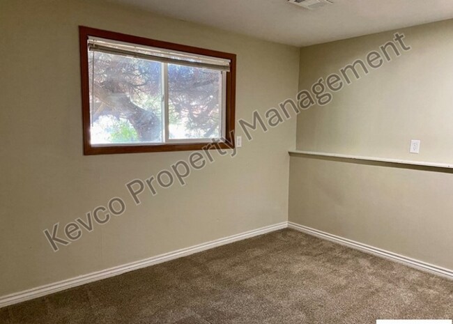 Building Photo - House with central AC!