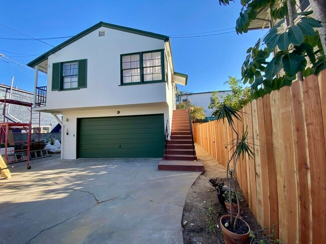 Building Photo - 2815 Capps St