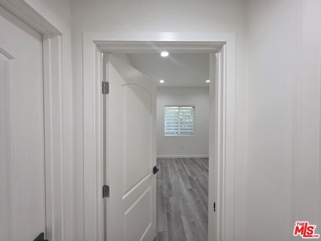 Building Photo - 25226 Loytan St