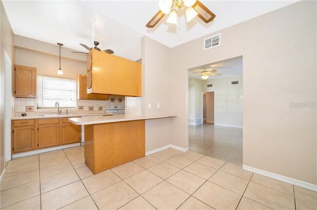 Building Photo - 3504 Lake Margaret Dr