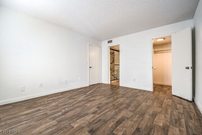 Building Photo - 3823 S Maryland Pkwy