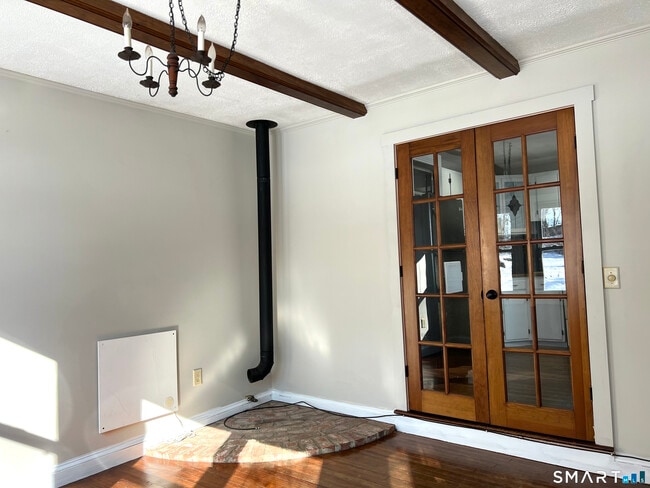 Building Photo - 77 Freestone Ave