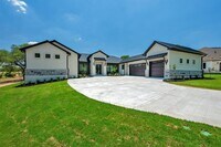 Building Photo - 125 Stockman Dr