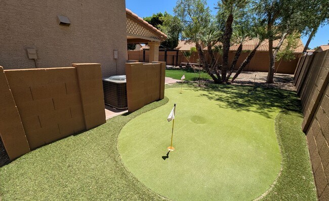 Building Photo - 4 Bedroom Home in the Waters Edge at Ocotillo Community Near W Queen Creek Rd and S Dobson Rd!