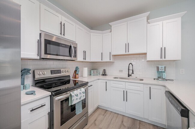 Building Photo - 503 30th Ave N