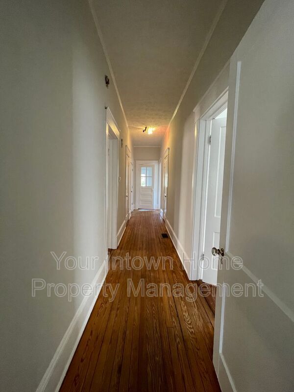 Building Photo - 301 Elmira Pl NE
