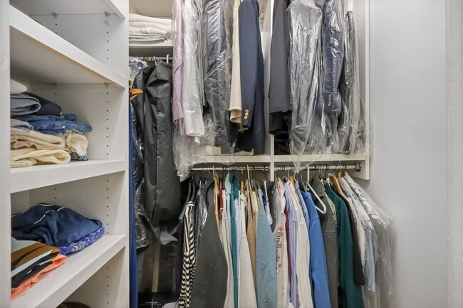 Building Photo - 47 Lafayette Pl