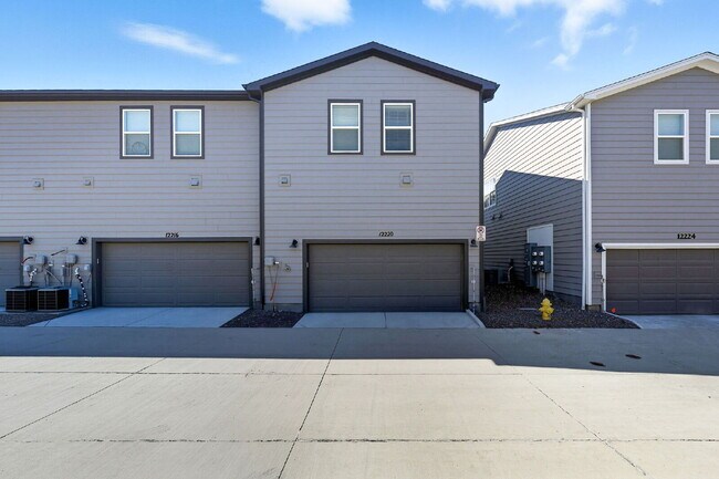 Building Photo - Stunning 3-Bed Townhome in Northglenn w/ 2...