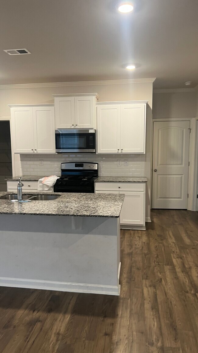 Building Photo - 5811 Gabbro Ct