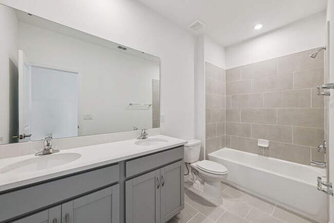 Building Photo - Brand New Construction 4b/3ba Home in Debary