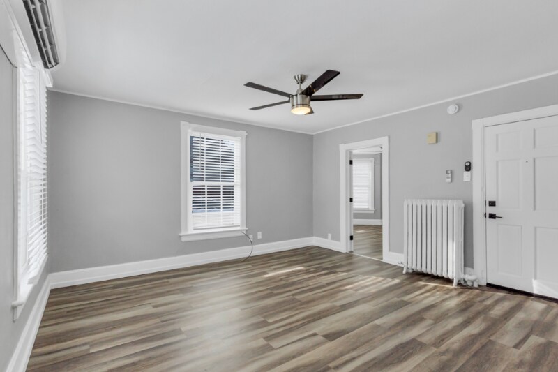 Building Photo - 1617 10th Ave