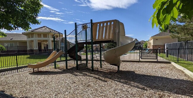 Building Photo - 5694 N Gibralter Way