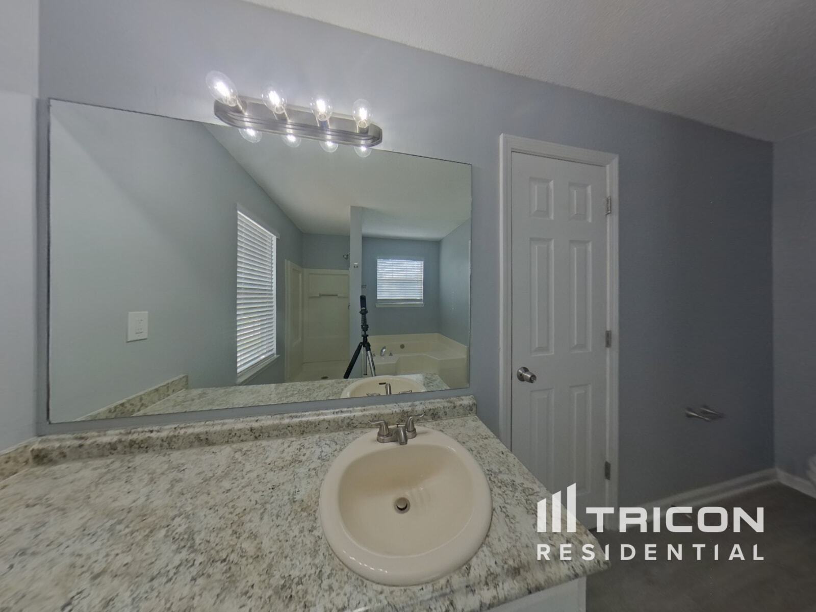 Building Photo - 3539 Oak Leaf Ct