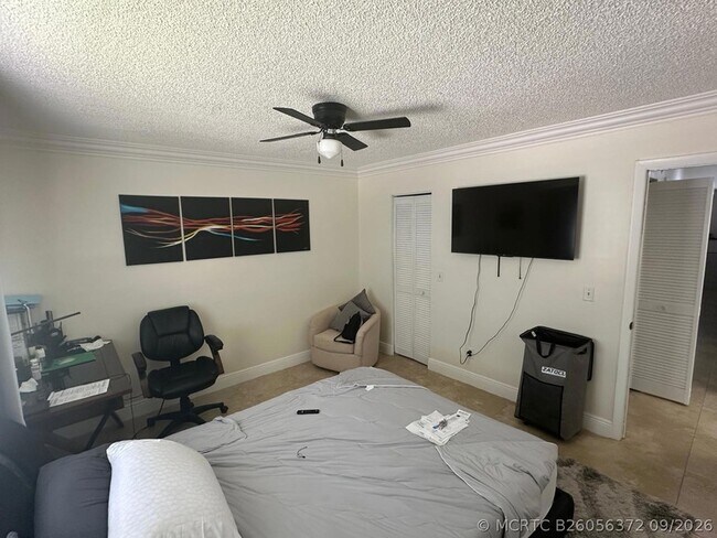 Building Photo - 3801 Inlet Cir