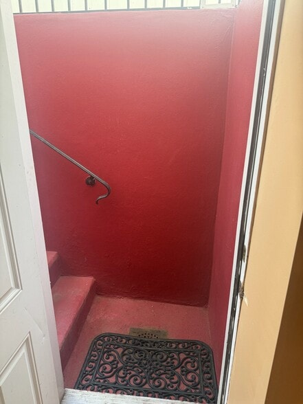 Building Photo - 232 Lawson St