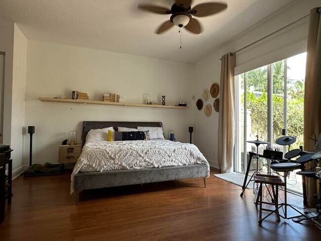 Building Photo - 8455 Belize Pl