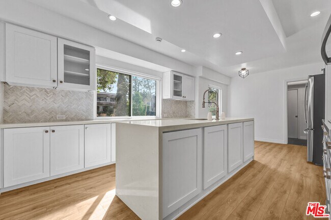 Building Photo - 1801 Buckingham Rd
