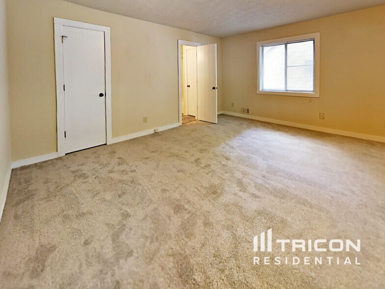 Building Photo - 5054 Stoney Point Ln