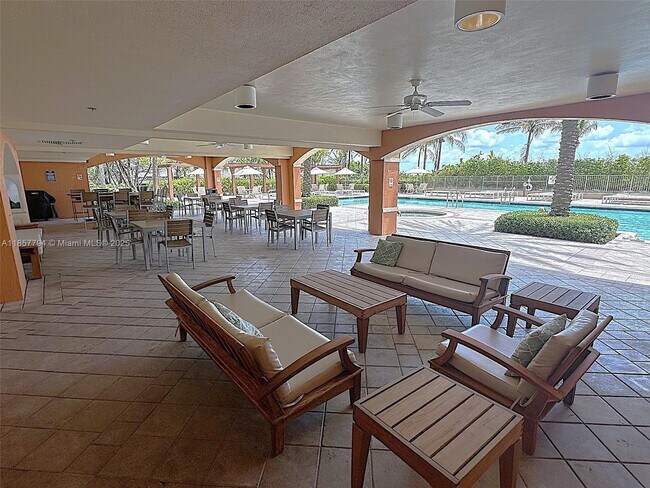 Building Photo - 2080 S Ocean Dr