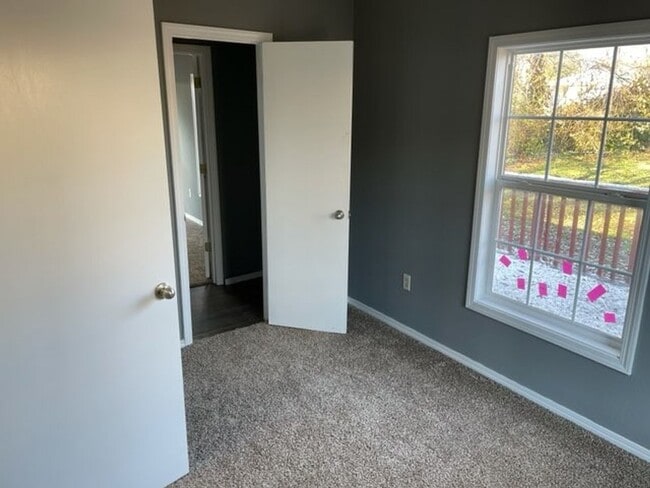 Building Photo - Newly Renovated 3 Bedroom 1 Bath House wit...