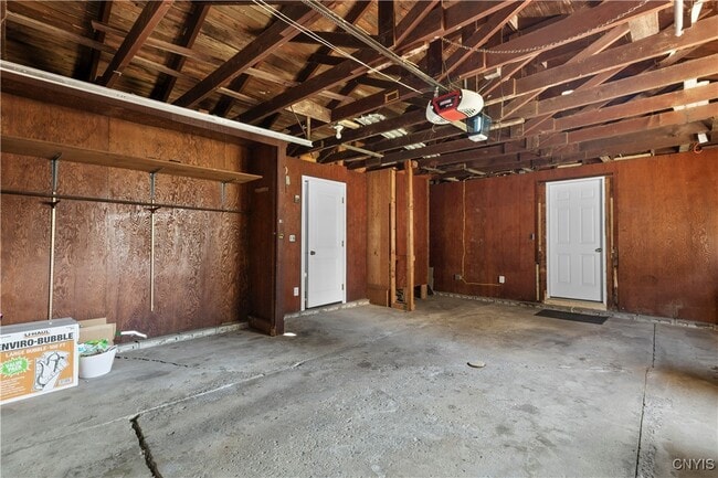Building Photo - 105 Cooper Ave