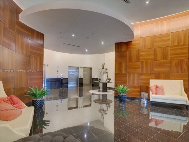 Building Photo - 3000 Coral Wy