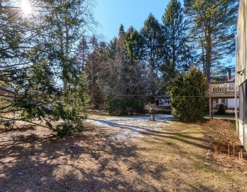 Building Photo - 438 Old Bedford Rd