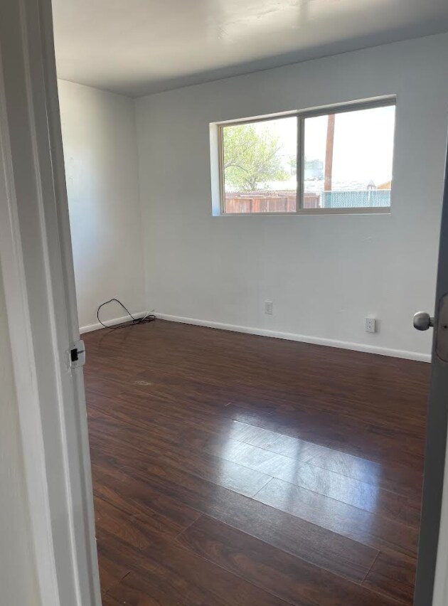 Building Photo - 2851 N Magnolia Ave