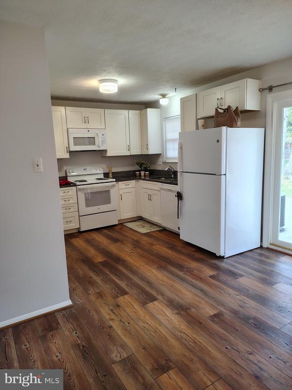 Building Photo - 10704 Wyld Dr