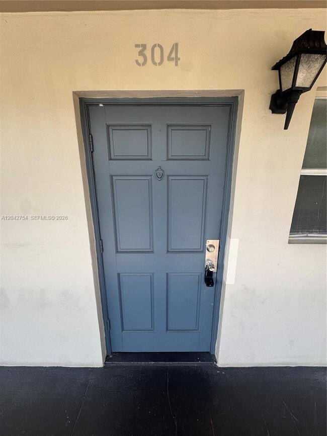 Building Photo - 7910 S Colony Cir