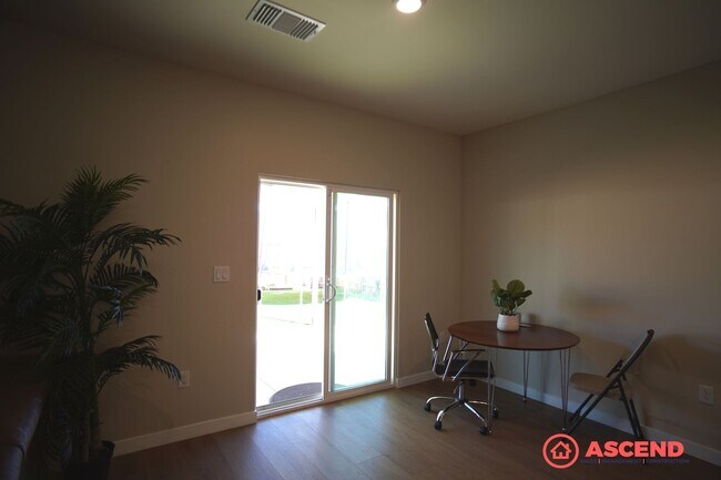 Building Photo - Brand New 3 Bedroom Home!