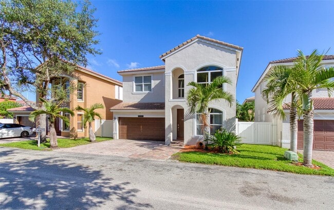 Building Photo - 3769 SW 51st St