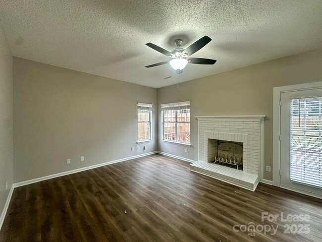 Building Photo - 13809 Stephendale Dr