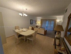 Building Photo - 2 Abbey Ln