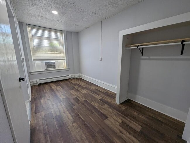 Building Photo - 124 S 2nd St