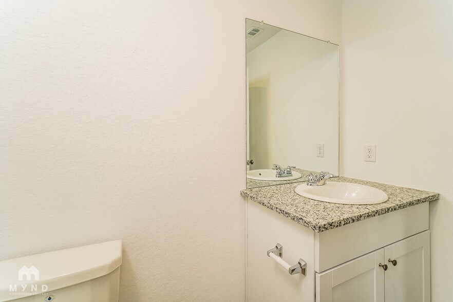 Building Photo - 5931 Sunset Song Ln